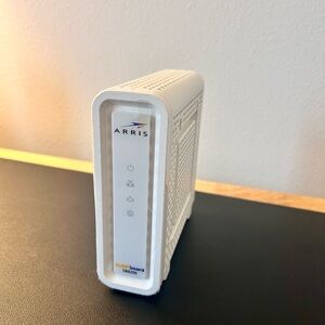 ARRIS Surfboardd SB8200